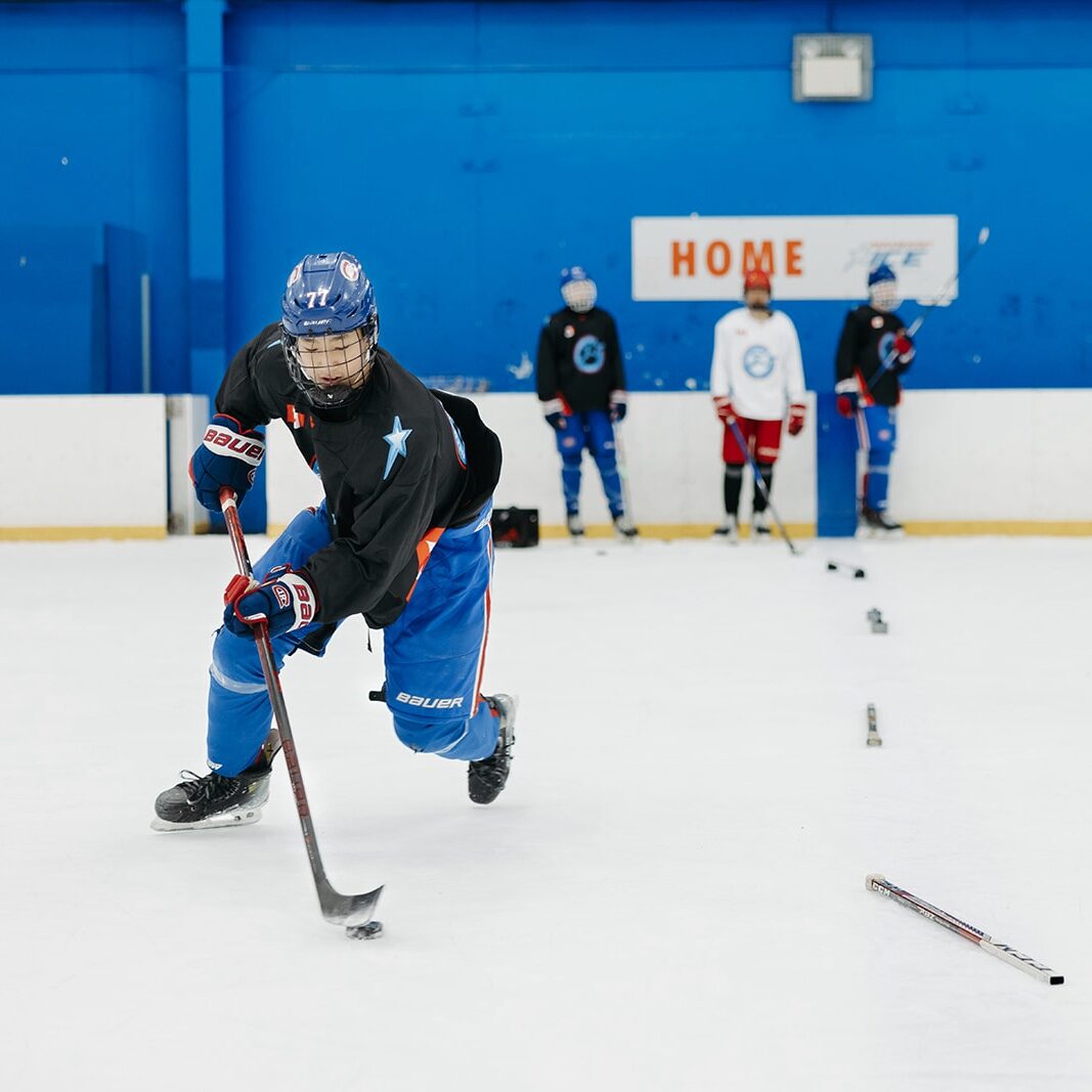 Outwork every opponent in Paramount Ice ELITE Hockey intense battle sessions